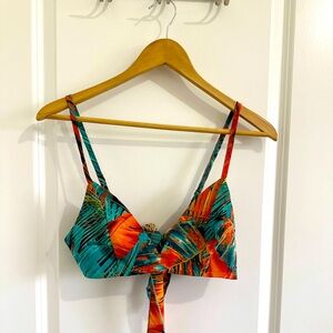 Three peace tropical outfit. Includes top shorts and cover size small